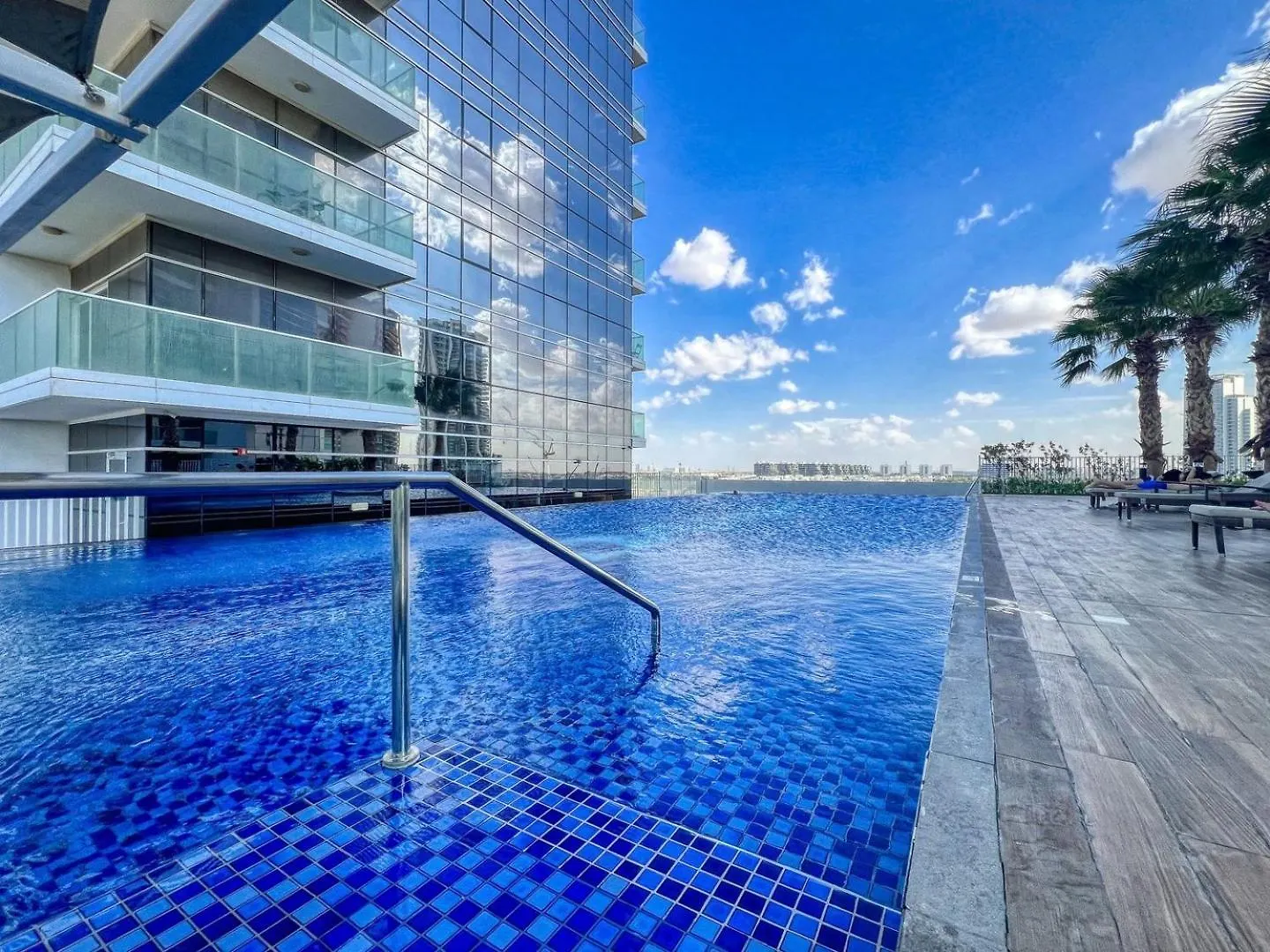 Guestready - Elegant Retreat At Damac Hills Apartment Dubai United Arab Emirates