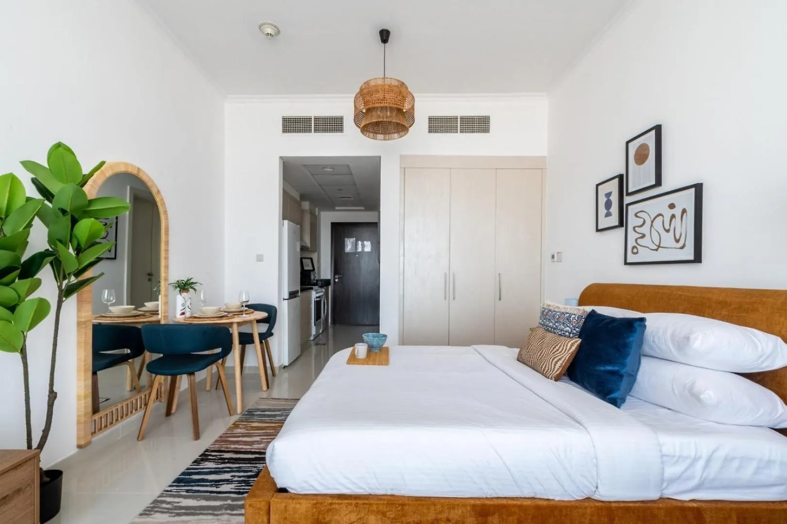 Guestready - Elegant Retreat At Damac Hills Apartment Dubai